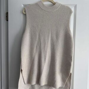H&M Beige Sleeveless Knit Top